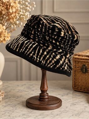 Vintage Tiger Print Faux Fur Ruched Bucket Hat